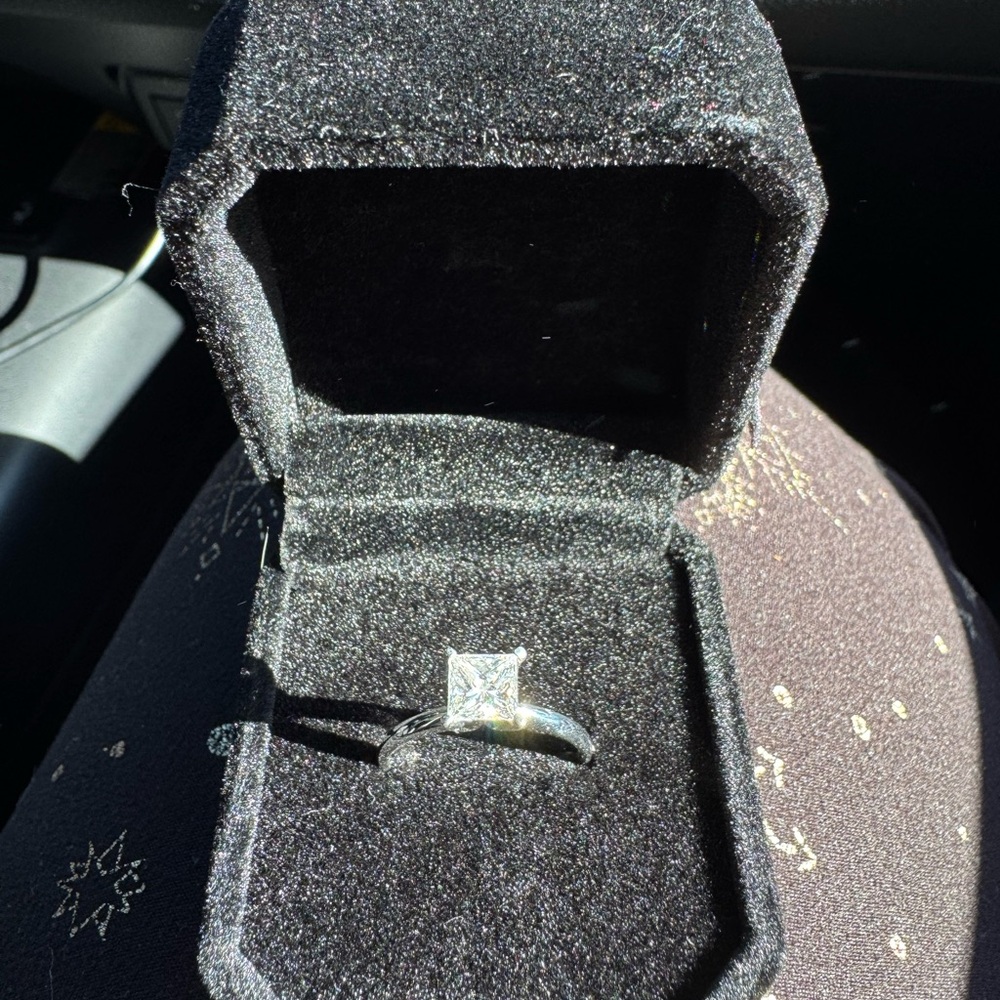 Tiffany style princess cut solitaire 1ct Diamond ring